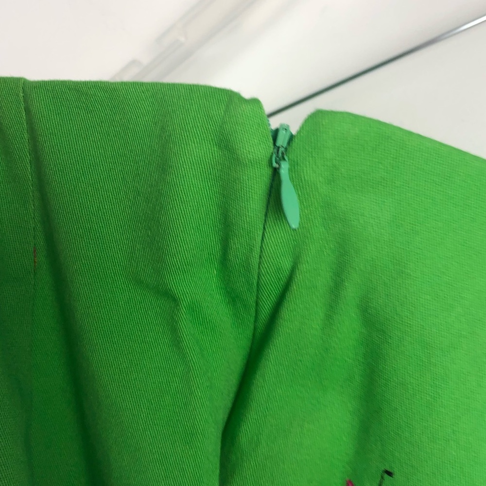 Briggs Pink Flamingo Embroidered Green Capri Pants - Picture 9 of 13